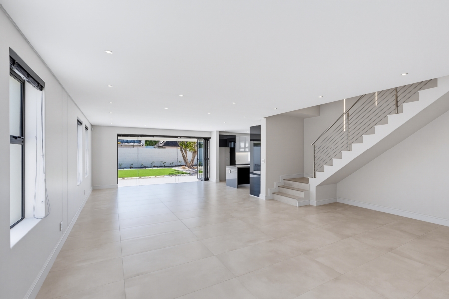 To Let 4 Bedroom Property for Rent in Pinelands Western Cape